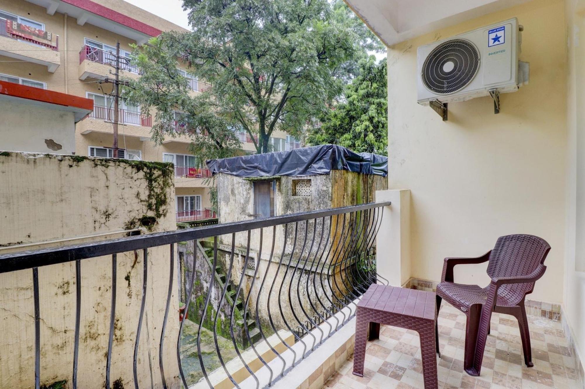 Super Capital O Crestwood Inn Dehradun Dış mekan fotoğraf